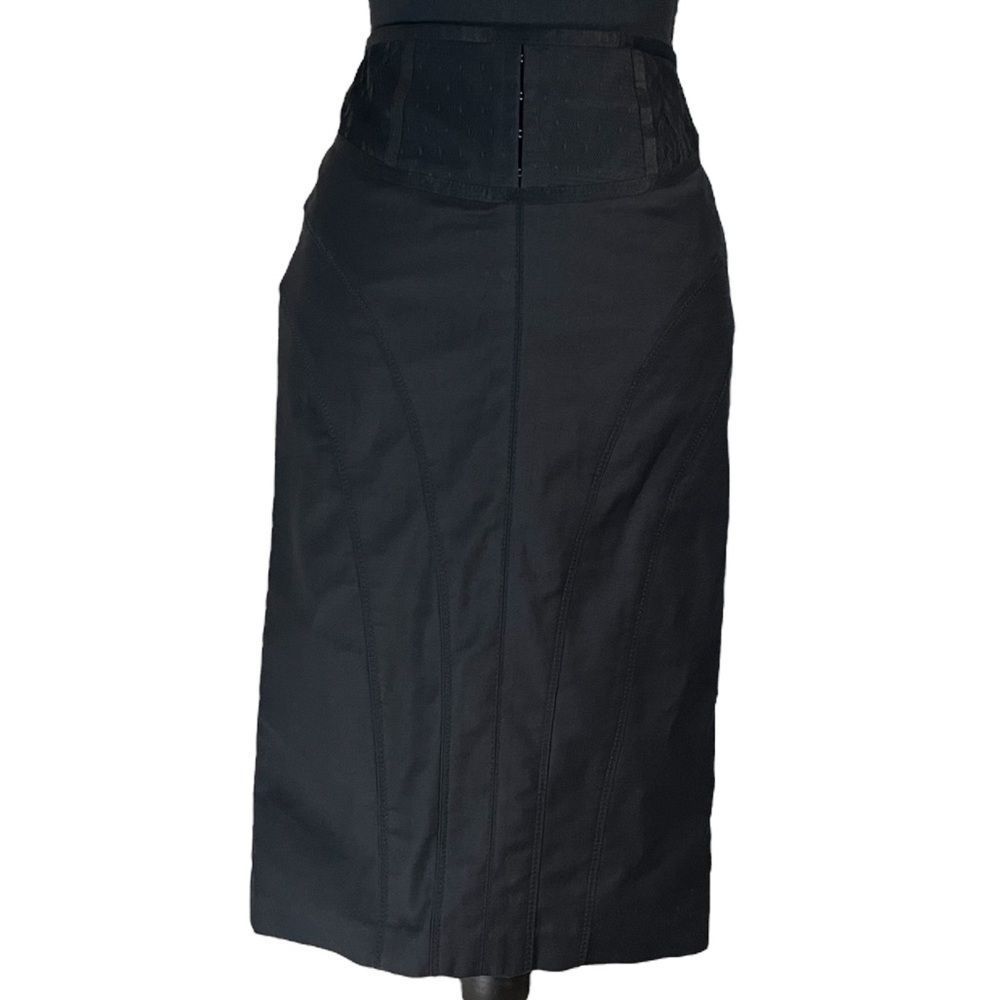 Marciano black  pencil midi skirt black lace all around the waist  size 6 cotton